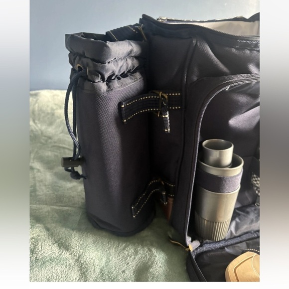 Wine and dessert travel cooler bag with accessories. - Picture 4 of 8